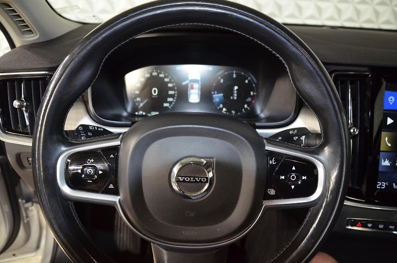 Volvo S90 (2018) D3 - fotka 11 z 18