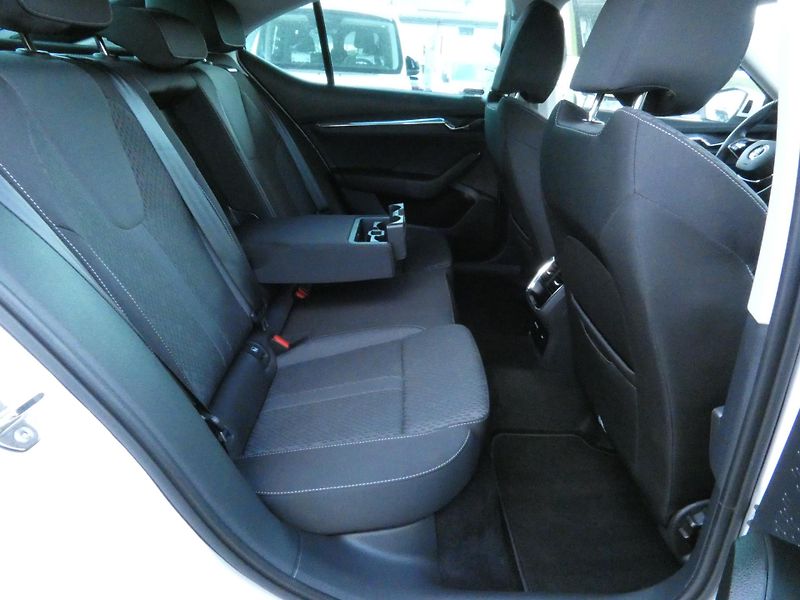 Škoda Octavia (2023) Style Plus 1,5 TSI 110KW - fotka 26 z 30