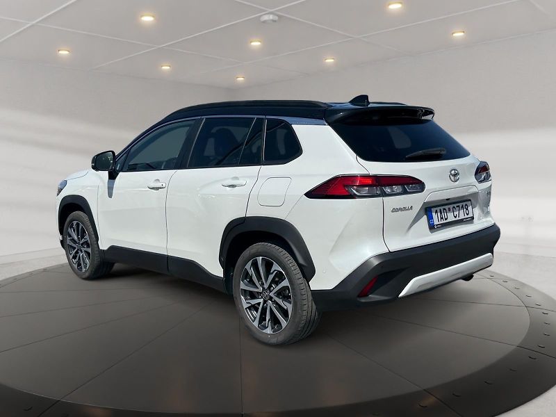 Toyota Corolla Cross (2024) EXECUTIVE 2.0HYBRID 112kW AWD - fotka 4 z 11