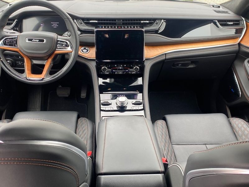 Jeep Grand Cherokee (2024) Summit Reserve 2,0(280kW)BA+EL - fotka 11 z 36