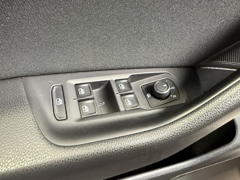 Volkswagen Passat 1.4 TSI BMT Comfortline - fotka 10 z 13