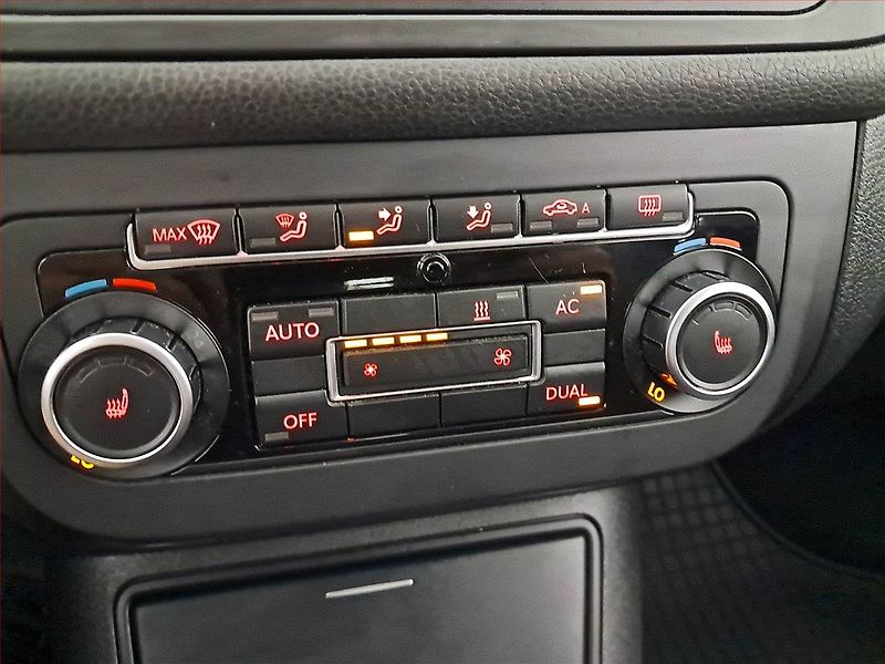 Volkswagen Golf Plus (2009) 1.6 TDI, Tempomat - fotka 15 z 17