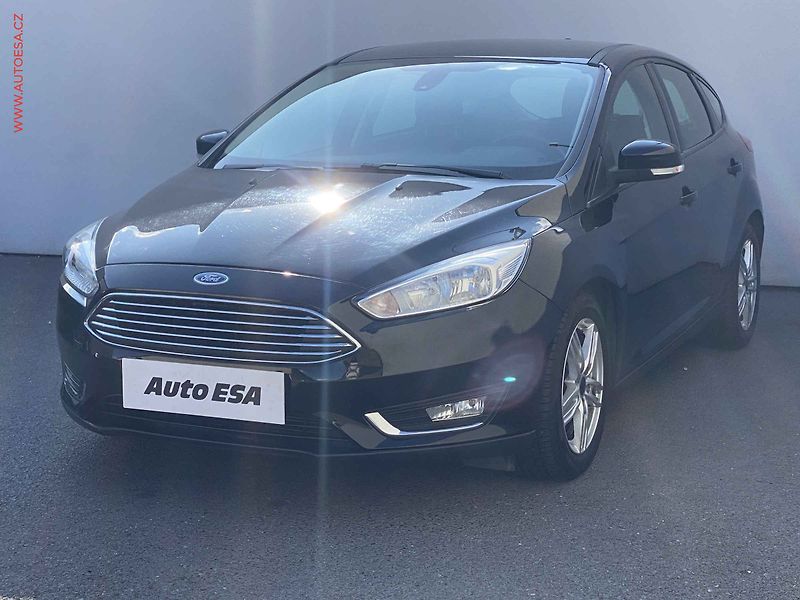 Ford Focus (2015) 1.0EB, 2.maj, AC, TZ, park - fotka 3 z 15
