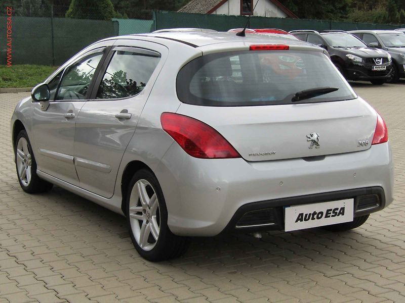 Peugeot 308 (2010) 1.6VTi, ČR, AC - fotka 6 z 15