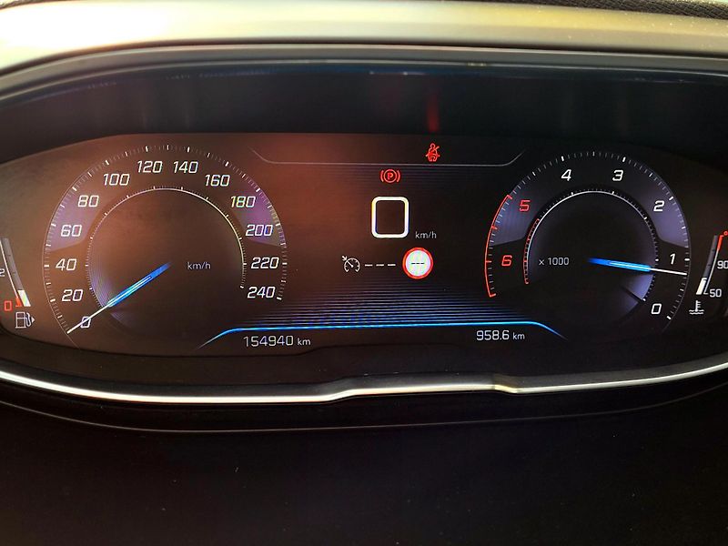 Peugeot 3008 HDi 96kW NAVi, BUSINESS - fotka 42 z 49