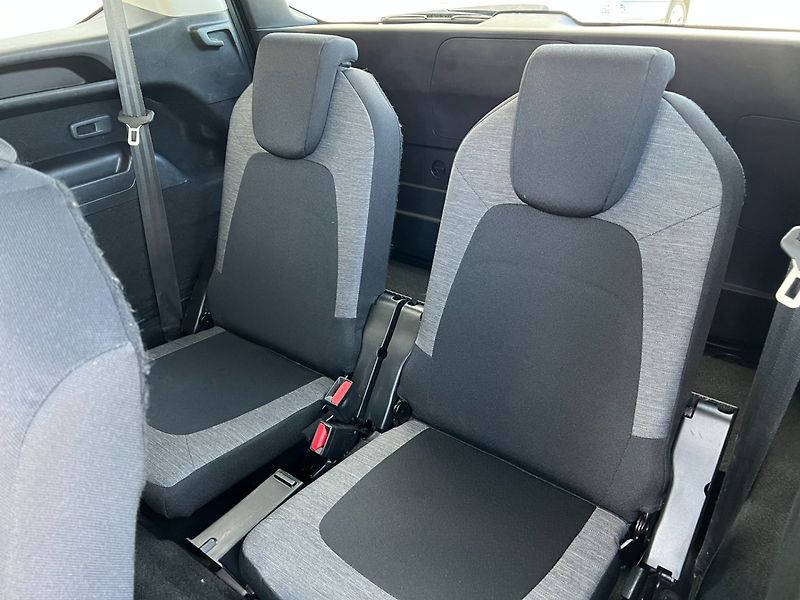 Citroën Grand C4 SpaceTourer (2020) 1.5HDi 96kW Business+ 7-míst - fotka 18 z 34