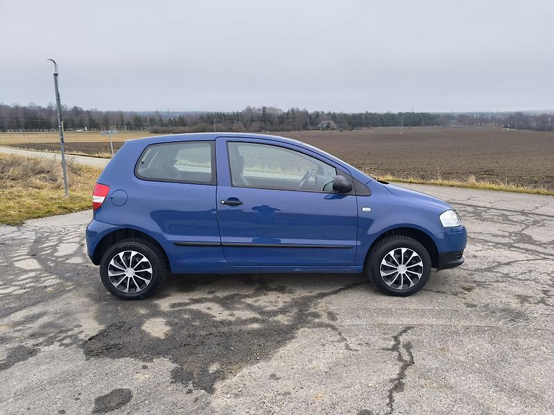 Volkswagen Fox (2006) 1.2 DOLOŽENÉ KM, 1.MAJITEL - fotka 8 z 20