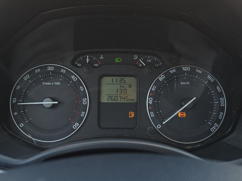 Škoda Octavia (2004) 1.9 TDi 77kw, ČR - fotka 11 z 16