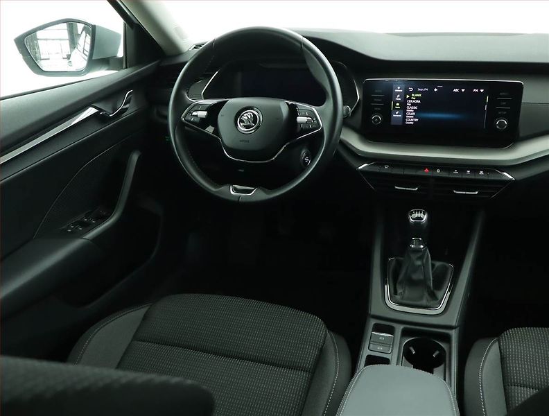 Škoda Octavia (2023) Ambition 2.0 TDI, ČR,1.maj - fotka 7 z 15