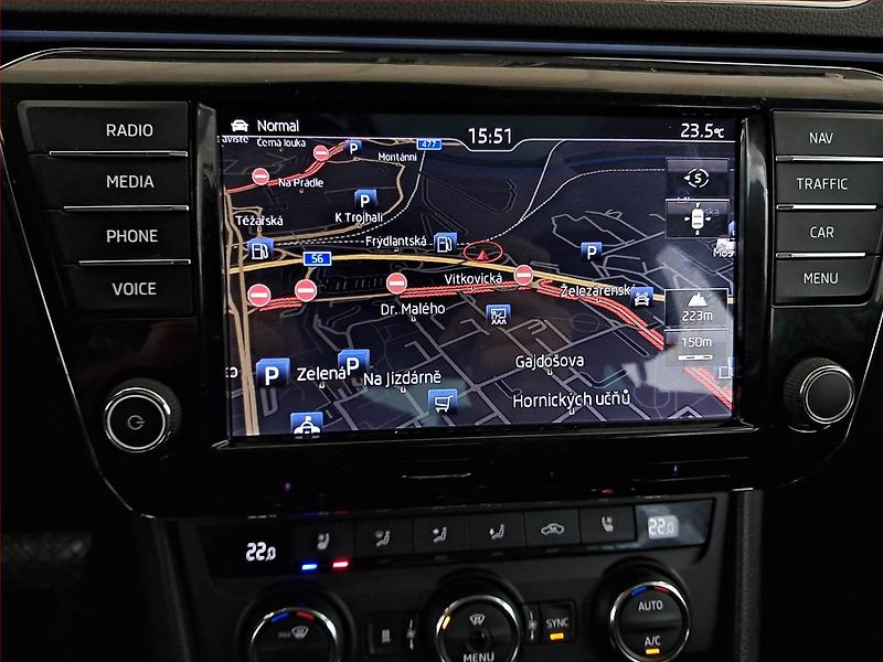 Škoda Superb (2016) Laurin&Klement 2.0 TDI 4x4 - fotka 18 z 22