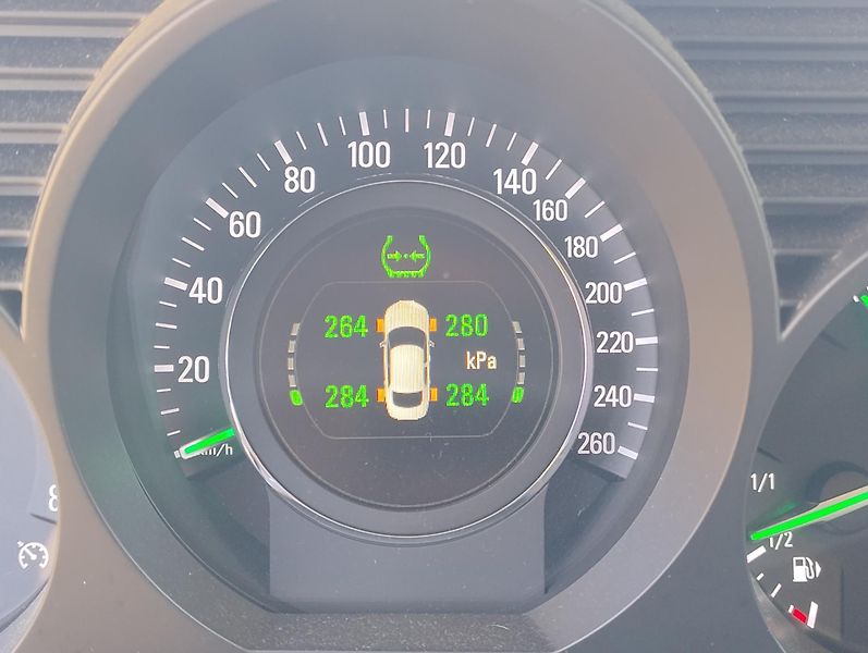 Saab 9-5 (2010) Aero 2.8T V6 XWD - REZERVOVÁNO - fotka 14 z 20