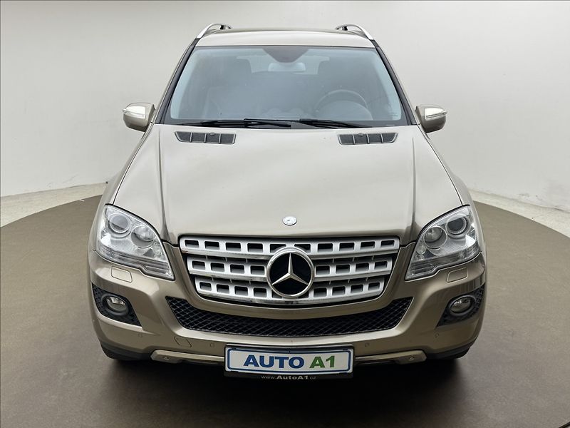 Mercedes-Benz Třídy M 3,0 ML 350 4X4 TAŽNÉ KAMERA ČR - fotka 2 z 44