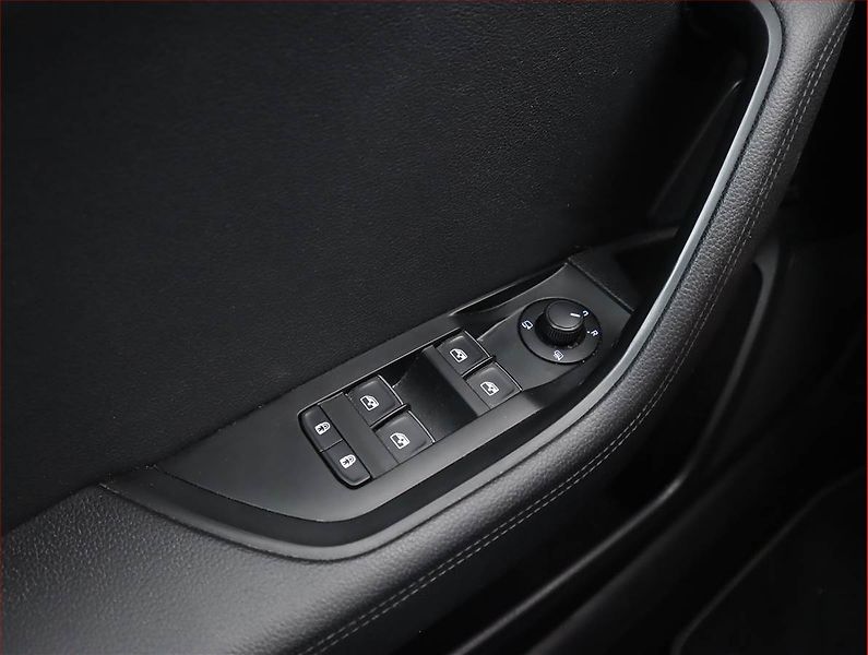 Škoda Superb (2022) 2.0 TDI - fotka 25 z 27