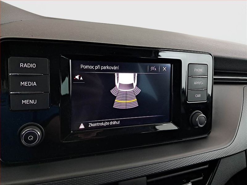 Volkswagen Golf (2018) 1.0 TSI, Tempomat - fotka 10 z 15