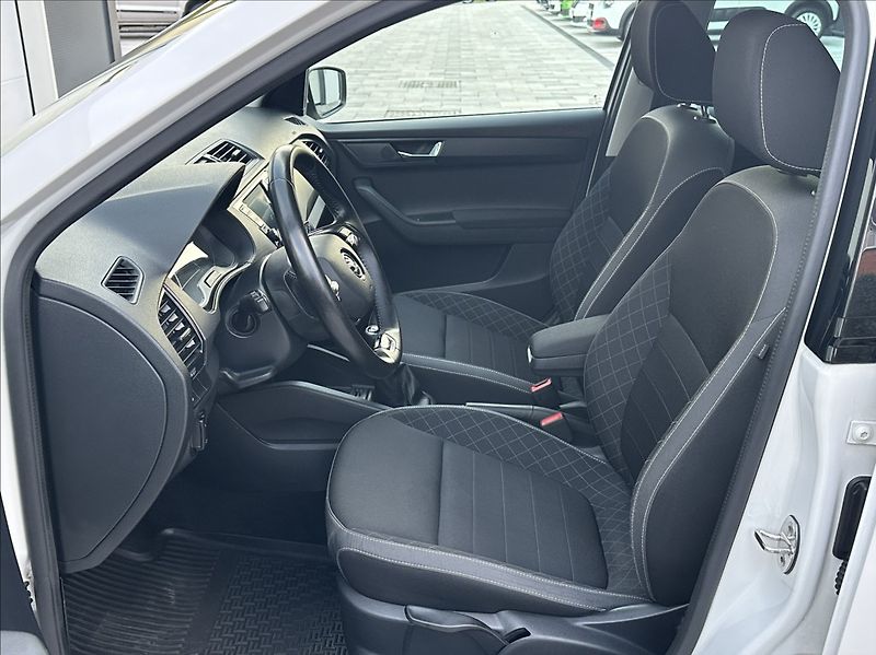 Škoda Fabia 1,0 TSI 95PS  Ambition Top - fotka 12 z 52