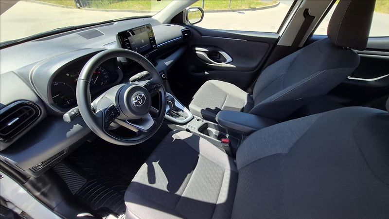 Toyota Yaris 1,5 TNGA HEV 92-1 CVT ČR - fotka 9 z 23