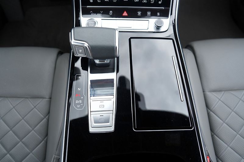 Audi A8 60 TSFI S-line/Q/B&O/Led/460PS - fotka 37 z 50