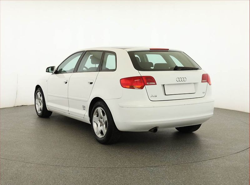 Audi A3 (2006) 1.6, po STK, za super cenu - fotka 4 z 12