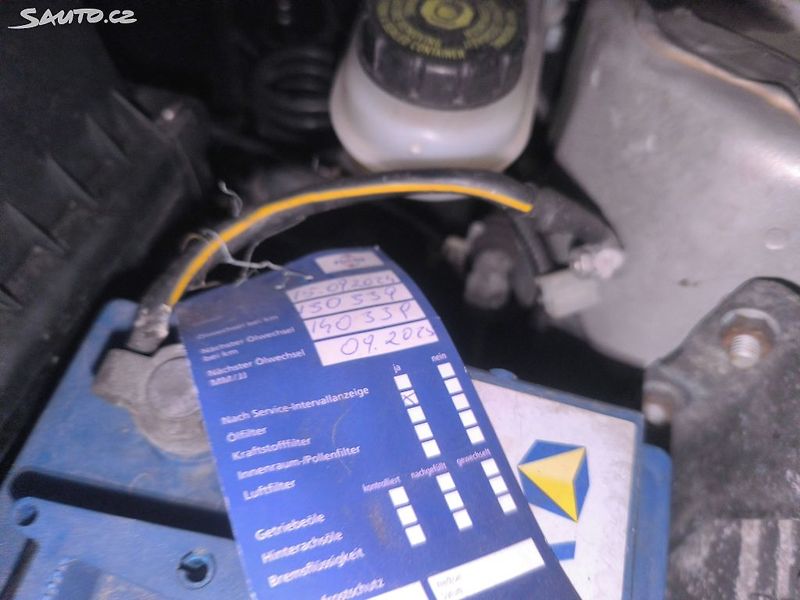 Mitsubishi Colt 1,3 70KW,PĚKNÝ,140TKM,SERVISKA - fotka 16 z 19