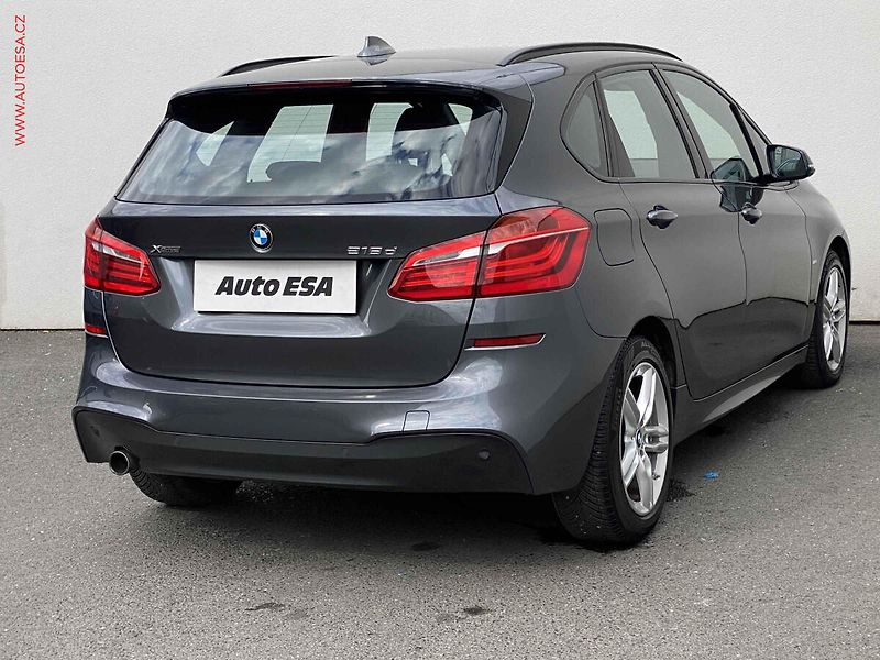 BMW Řada 2 (2016) 2.0D xDrive218d, M Sport, AT - fotka 4 z 17