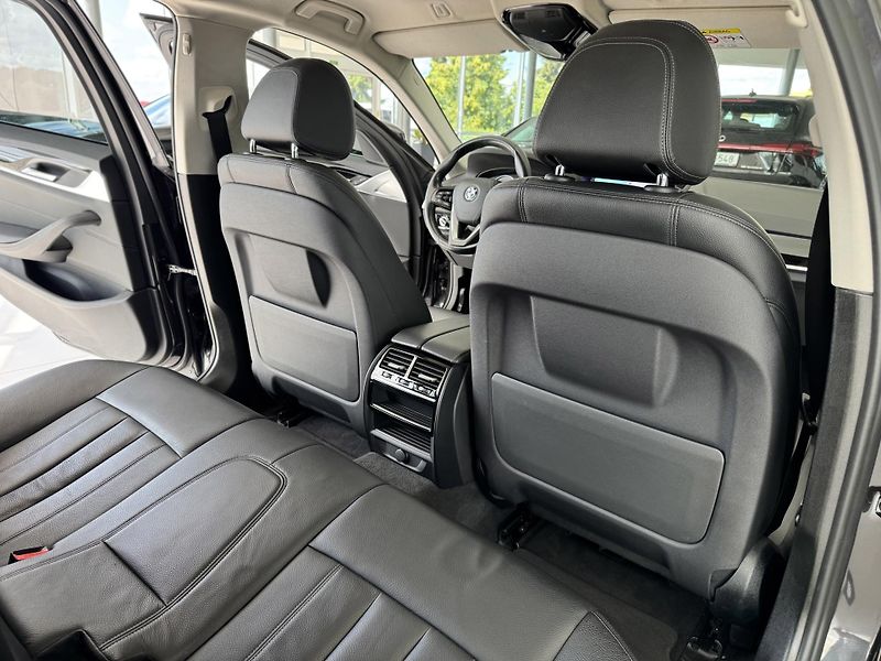 BMW Řada 5 530i xDrive*360Kam*KeyLess*TOP - fotka 18 z 45
