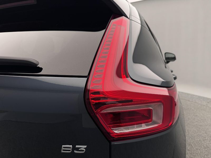 Volvo XC40 B3 DARK PLUS CZ 1.maj - fotka 19 z 48