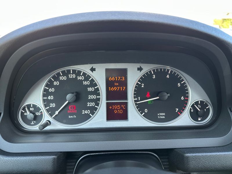 Mercedes-Benz Třídy B (2008) 1.7i 85kw - fotka 15 z 30