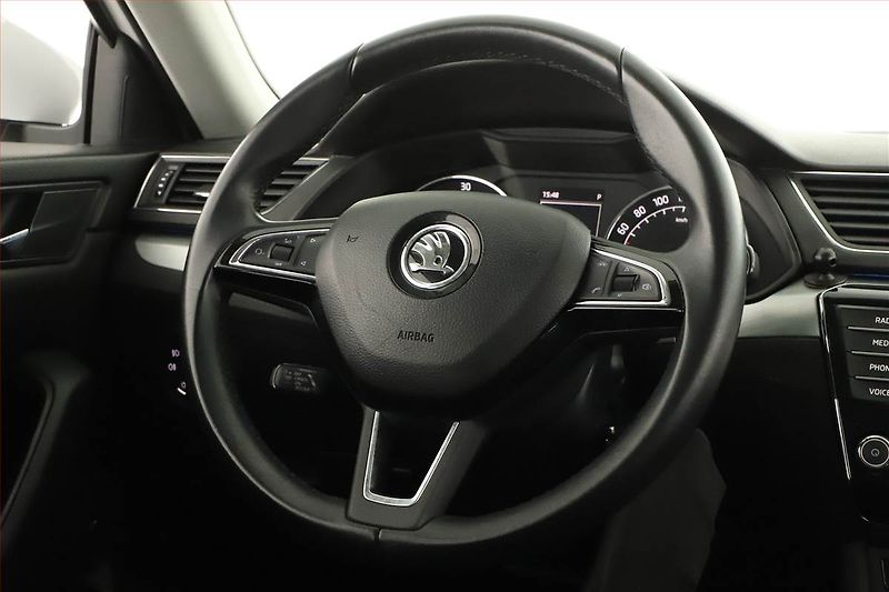 Škoda Superb (2015) 2.0 TDI, Automat, Navi, Xenony - fotka 13 z 15