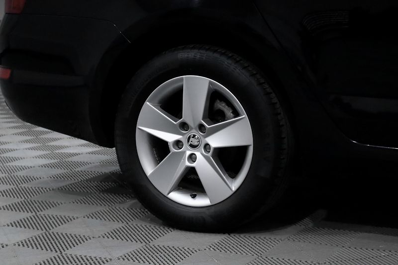 Škoda Octavia 3 Combi 1.4 TSI 110 kW - fotka 8 z 27