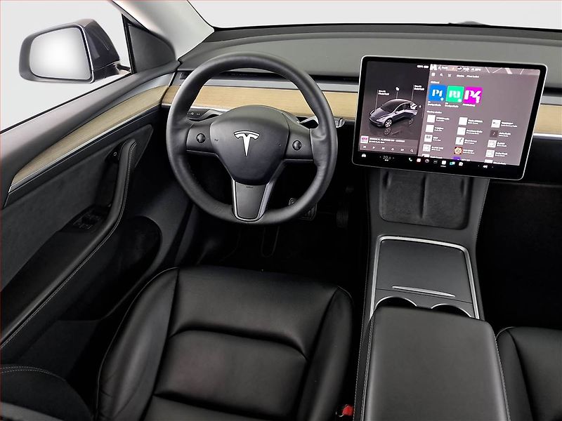 Tesla Model Y (2023) Long Range AWD 79kWh, SoH 91% - fotka 7 z 21