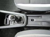 Škoda Fabia (2016) 1.2 TSI 66kW  ZIMNÍ+LETNÍ PNEU - náhled 34