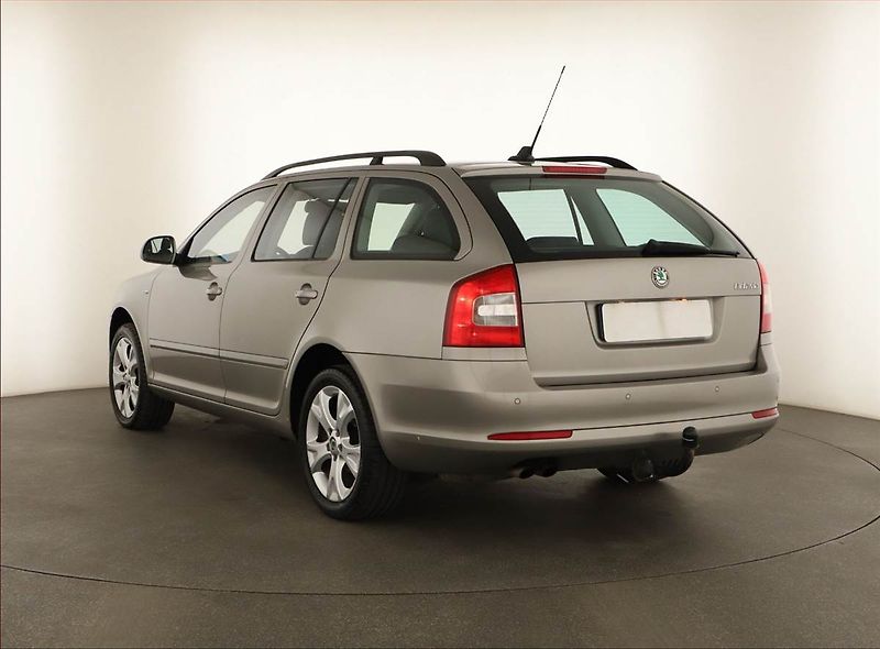 Škoda Octavia (2009) Laurin&Klement 1.8 TSI, 4X4 - fotka 4 z 16