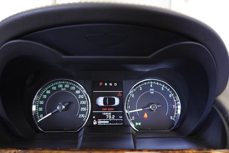 Jaguar XK 4.2 V8 kabrio - fotka 22 z 30