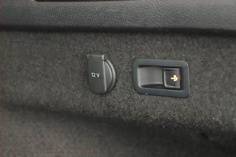 Volkswagen Passat (2016) 2.0 TDI, Navi, Tempomat - fotka 13 z 22