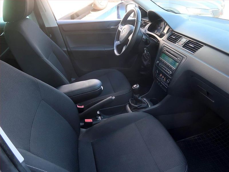 Škoda Rapid (2013) Ambition 1.2 TSI, Tempomat - fotka 9 z 16