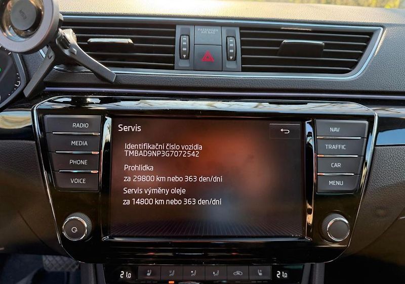 Škoda Superb (2016) - fotka 18 z 23