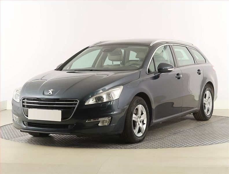 Peugeot 508 (2011) 2.0 HDi, Automat, Navi, Xenony - fotka 2 z 23