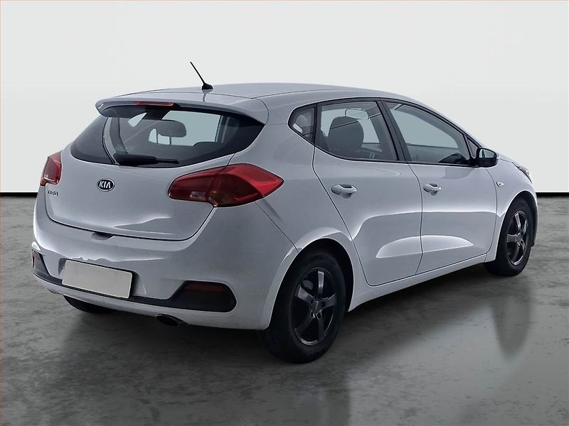 Kia Ceed (2015) 1.4 CVVT, Serv.kniha - fotka 5 z 17