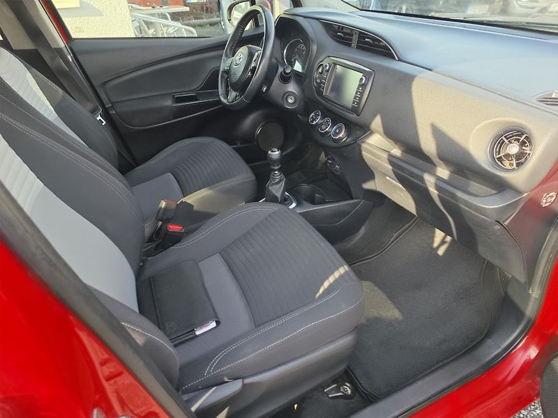 Toyota Yaris 1.5 VVTI kamera TZ - fotka 15 z 18
