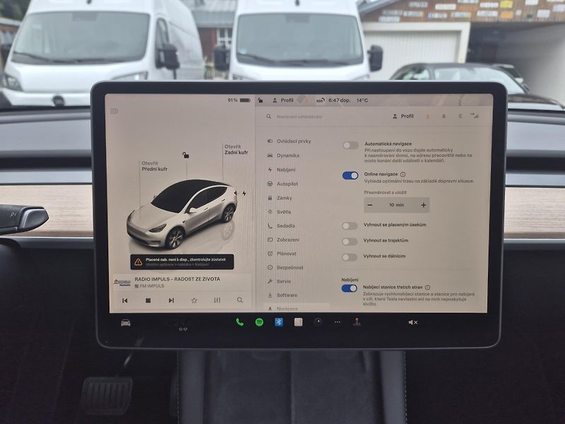 Tesla Model Y LONG RANGE DUAL MOTOR  92% - fotka 31 z 50