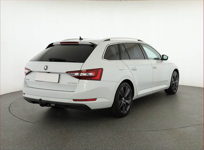 Škoda Superb (2016) Style Plus 2.0 TDI, Automat - fotka 5 z 20