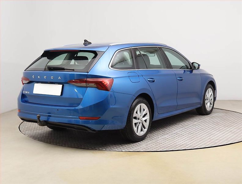 Škoda Octavia (2023) 2.0 TDI - fotka 5 z 24