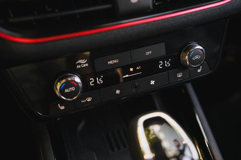 Škoda Kamiq (2024) Monte Carlo 1.5 TSI - fotka 20 z 25
