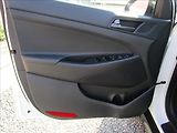 Hyundai Tucson 2.0CRDi 4WD, automat - náhled 18