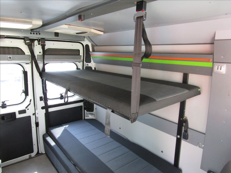 Peugeot Boxer 2.2HDi, Obytný, 5 míst - fotka 48 z 67
