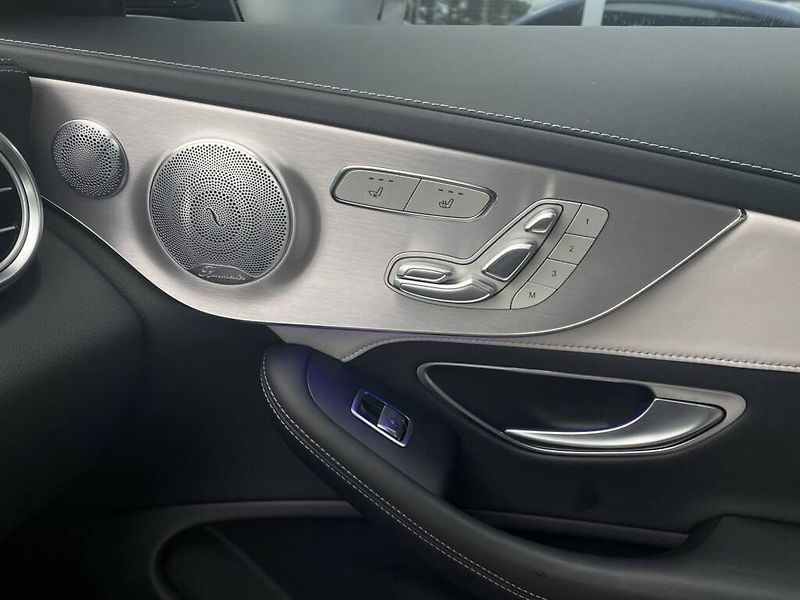 Mercedes-Benz Třídy C (2021) 63s AMG kupé - fotka 19 z 27