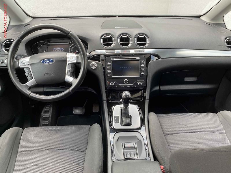 Ford Galaxy (2012) 2.2 TDCi, AT, xenon, park - fotka 8 z 16