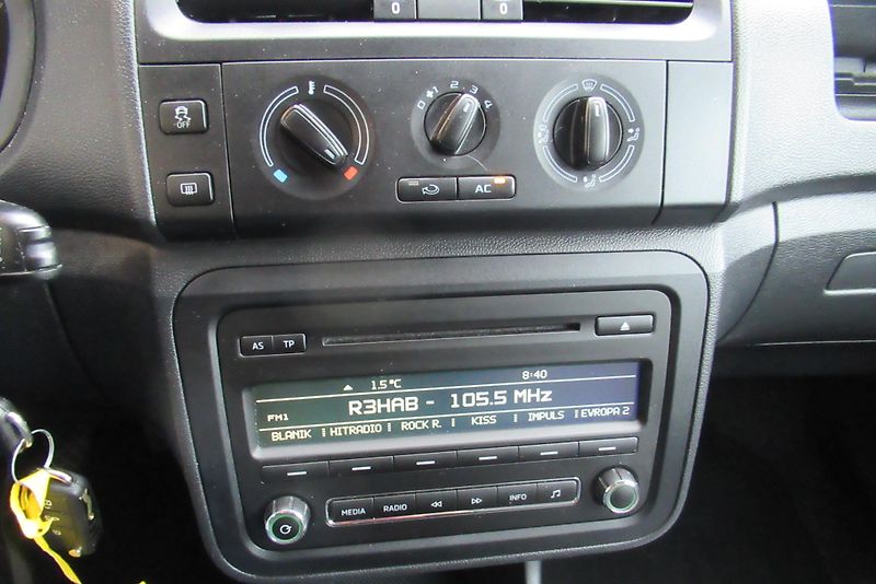 Škoda Fabia 1.6 TDI KLIMA SADA KOL - fotka 11 z 23