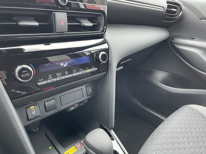 Toyota Yaris Cross 1.5 Hybrid 130k ODBĚR IHNED - fotka 19 z 29