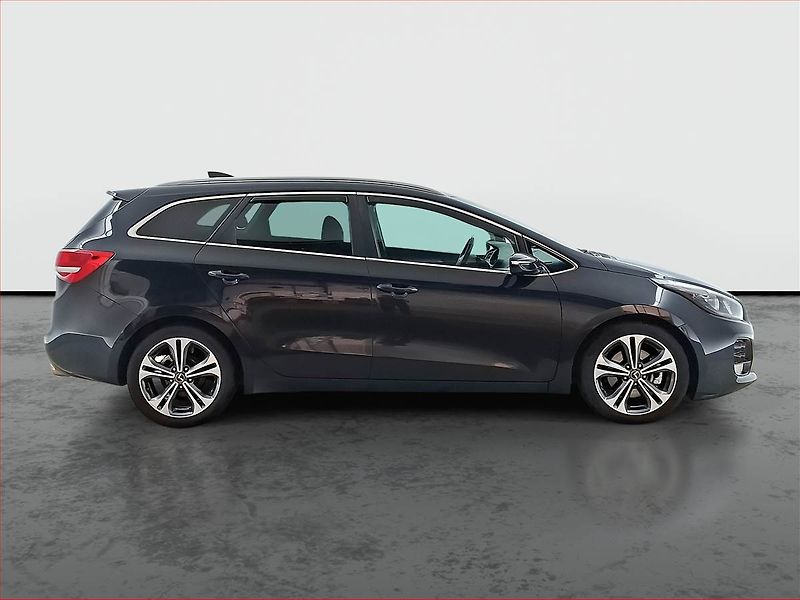 Kia Ceed (2016) 1.6 CRDi, Navi, Tempomat - fotka 6 z 19